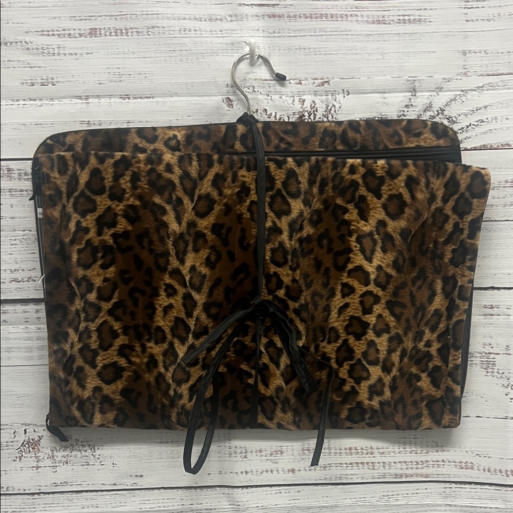NWT Market Sample Leopard Print Fur Sectioned Hanging Bag